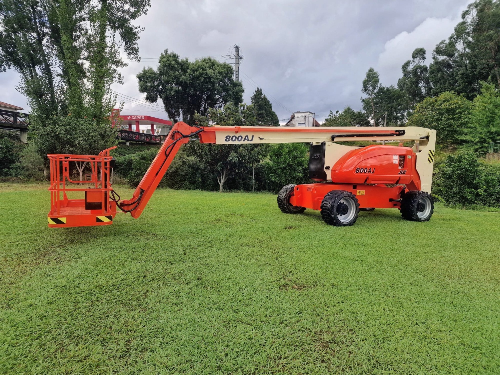 JLG 800 AJ